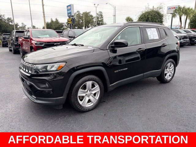 Used 2022 Jeep Compass Latitude FWD image 3