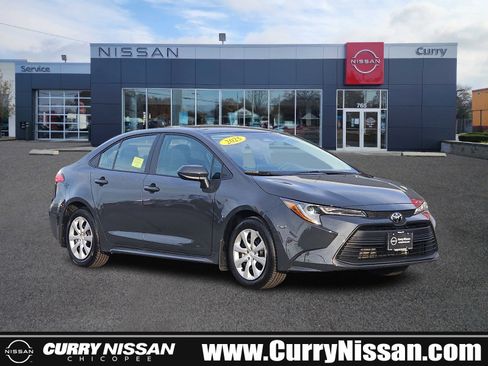 Used 2025 Toyota Corolla LE image 1