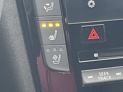 Certified 2025 INFINITI QX55 Essential image 20