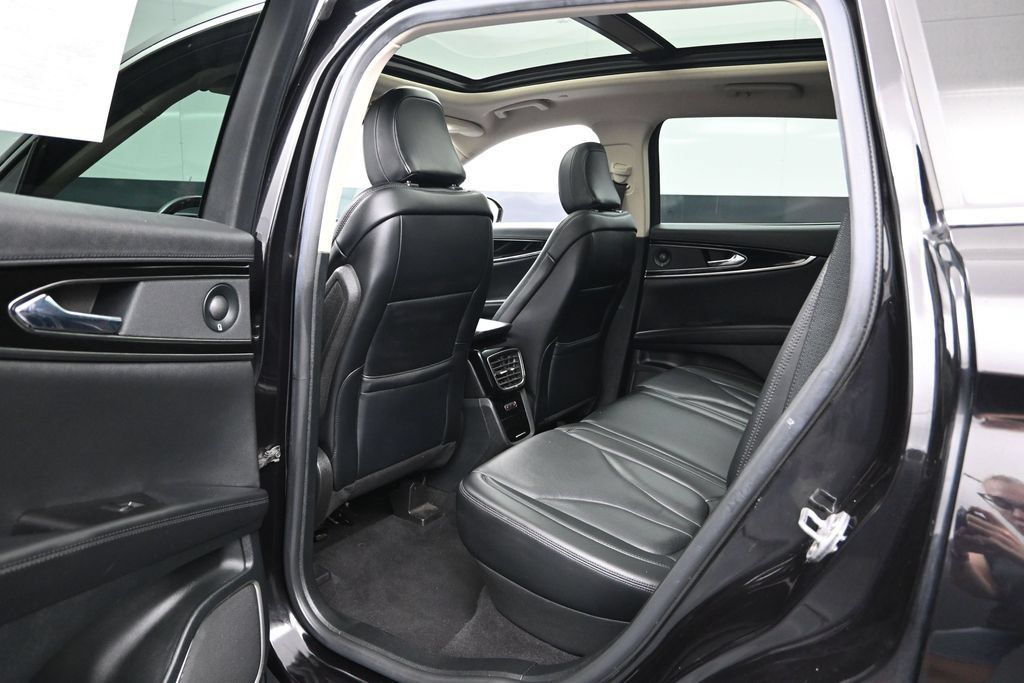 Used 2023 Lincoln Nautilus Reserve w/ Equipment Group 201A AWD/4WD image 20