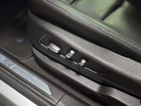 Used 2025 Cadillac XT5 Premium Luxury image 20