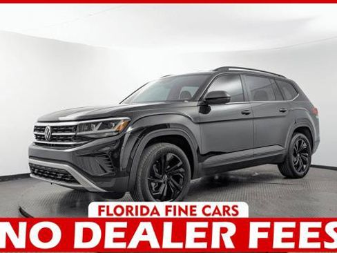 Used 2023 Volkswagen Atlas SE w/ Black Wheel Package FWD image 1