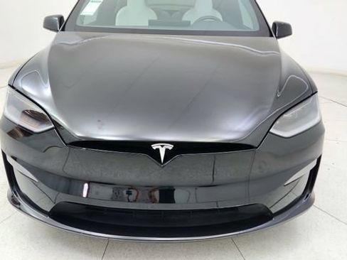 Used 2024 Tesla Model X Plaid image 9