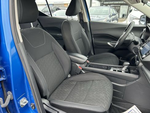 Used 2021 Nissan Kicks SV image 25