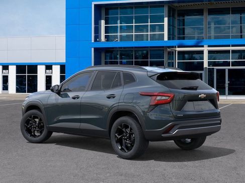 New 2026 Chevrolet Trax LT image 3