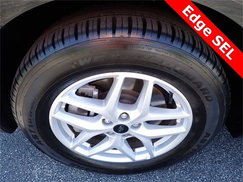 Used 2024 Ford Edge SEL image 12