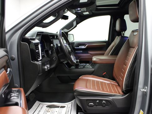 Used 2024 GMC Sierra 1500 Denali Ultimate image 12