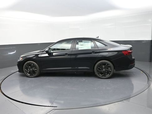 New 2026 Volkswagen Jetta SE image 5