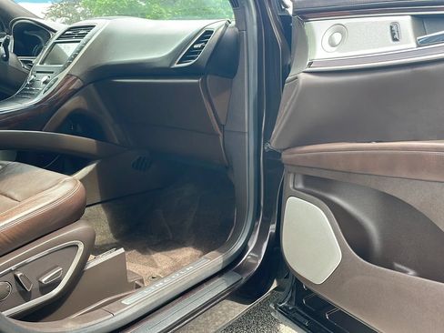 Used 2016 Lincoln MKX Black Label w/ Technology Package AWD/4WD image 23