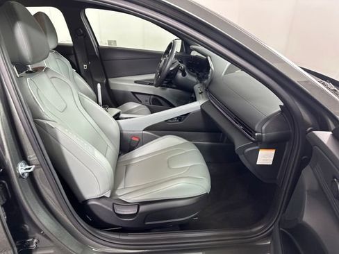 Certified 2025 Hyundai Elantra Limited image 45