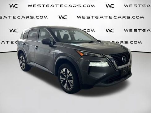 Used 2021 Nissan Rogue SV FWD image 2