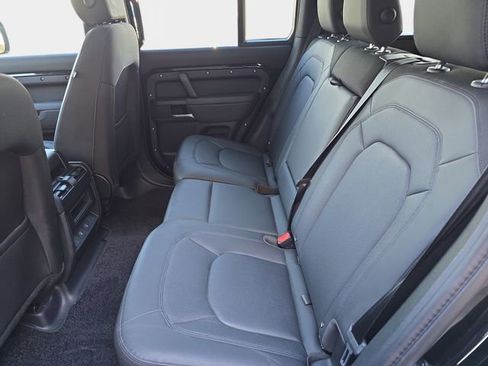Used 2025 Land Rover Defender 110 S image 16
