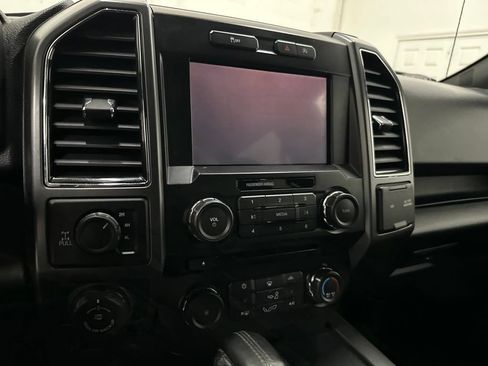 Used 2018 Ford F150 XLT w/ Equipment Group 302A Luxury AWD/4WD image 43