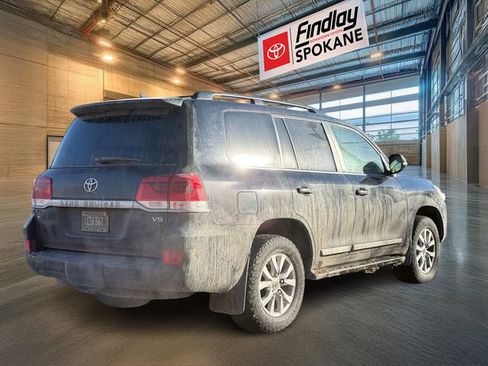 Certified 2019 Toyota Land Cruiser image 4