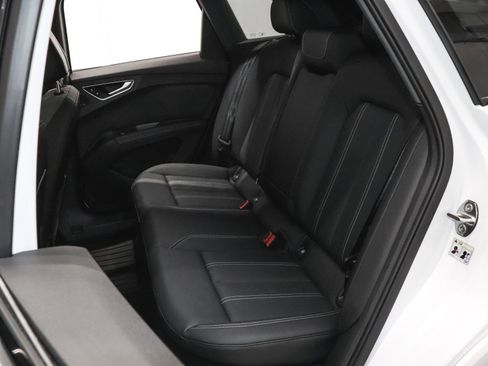 Used 2025 Audi Q4 e-tron Premium Plus w/ Premium Plus image 22