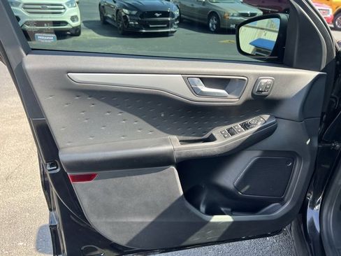 Used 2020 Ford Escape SEL image 25
