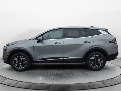 Used 2025 Kia Sportage LX AWD/4WD image 2