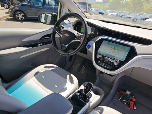 Used 2020 Chevrolet Bolt Premier w/ Infotainment Package image 11