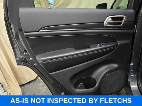 Used 2017 Jeep Grand Cherokee Limited w/ Luxury Group II image 28