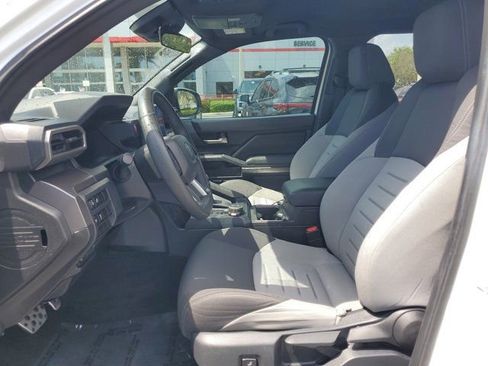 Used 2025 Toyota Tacoma TRD Sport image 12