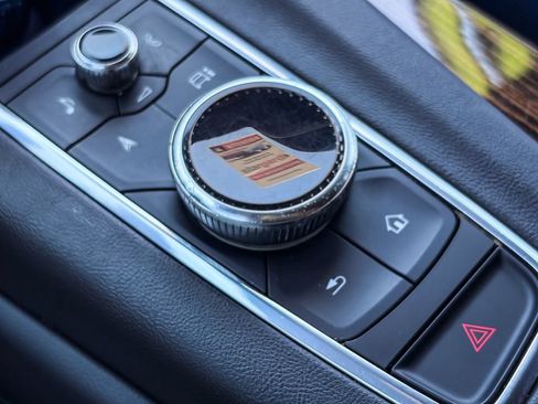 Certified 2021 Cadillac Escalade ESV Premium Luxury w/ Driver Assist Tech Package AWD/4WD image 34