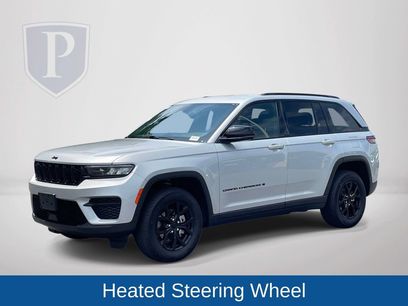 Used 2025 Jeep Grand Cherokee Altitude