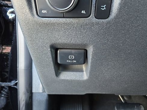 Used 2025 Ford Expedition Max Active AWD/4WD image 19