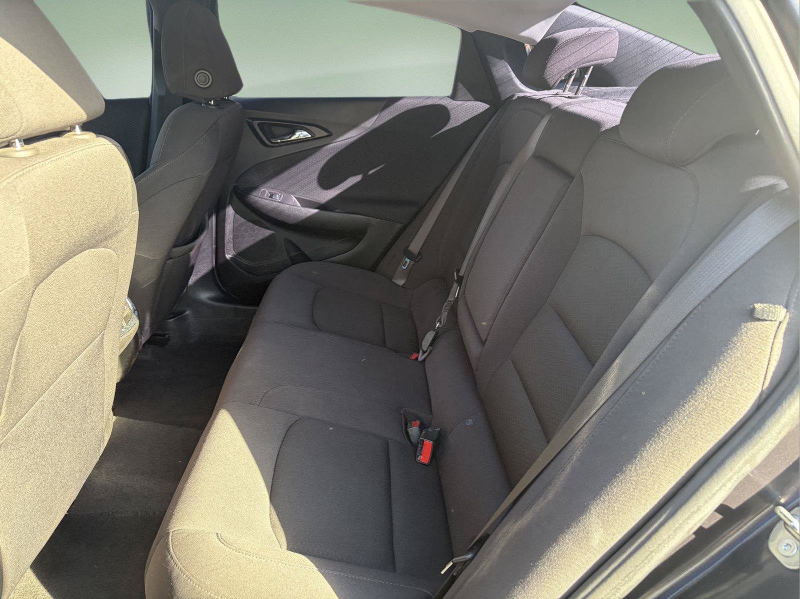Used 2023 Chevrolet Malibu LT FWD image 16