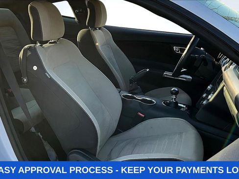 Used 2017 Ford Mustang GT RWD image 34