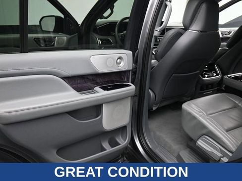 Used 2021 Lincoln Navigator Reserve w/ Luxury Package image 17