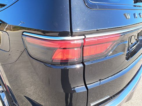 Used 2022 Jeep Wagoneer Series II image 33