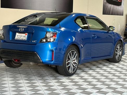 Used 2015 Scion tC image 4