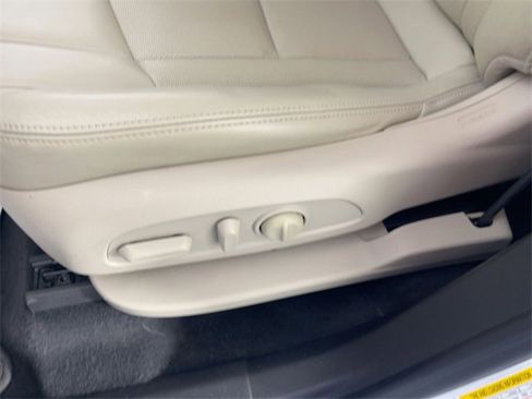 Used 2018 Buick Enclave Premium image 15