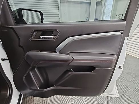 Used 2024 Chevrolet Colorado Z71 image 38