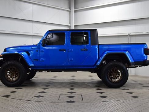 Used 2024 Jeep Gladiator Sport image 4