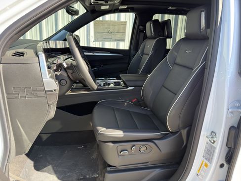 New 2026 Cadillac Escalade Sport w/ Touring Package AWD/4WD image 21