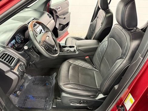 Used 2019 Ford Explorer Platinum AWD/4WD image 11