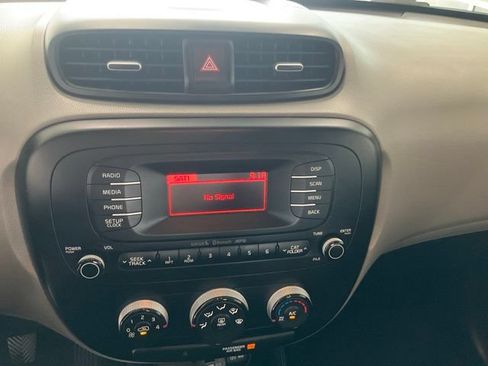 Used 2015 Kia Soul FWD image 13
