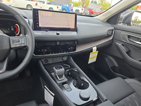 New 2026 Nissan Rogue Platinum AWD/4WD image 21