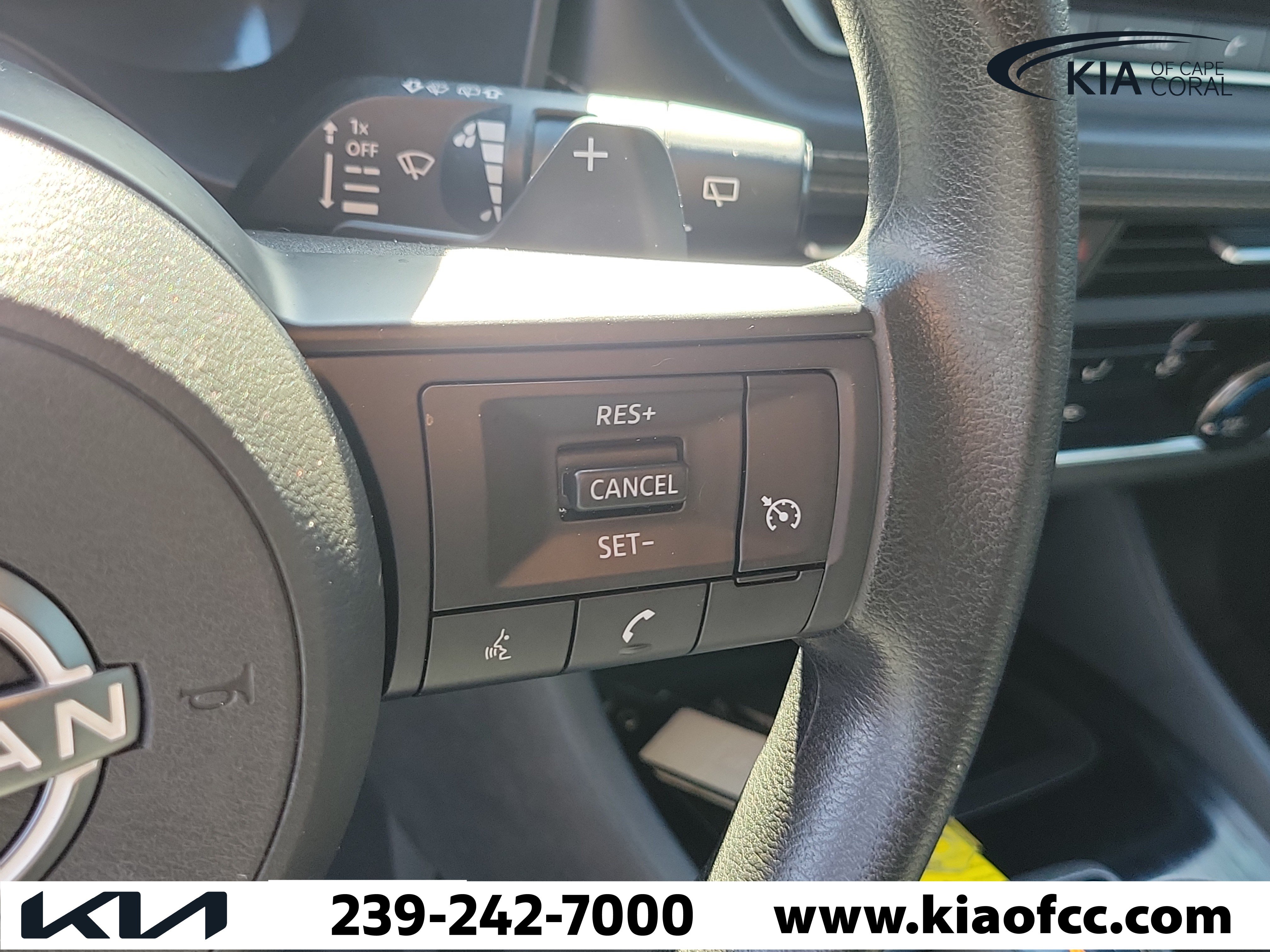 Used 2022 Nissan Rogue S FWD image 25