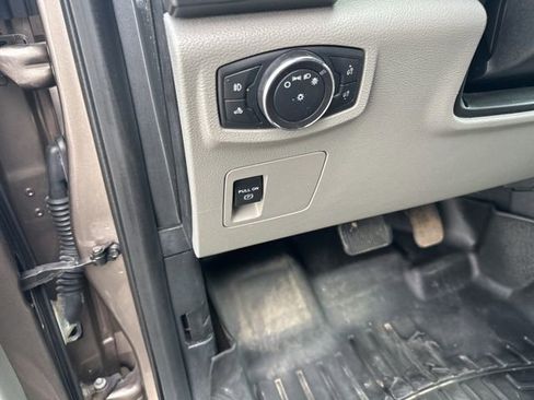 Used 2018 Ford F150 XLT image 19