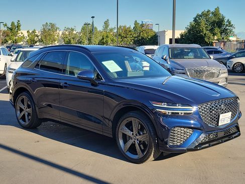 Certified 2023 Genesis GV70 2.5T w/ Sport Prestige Package image 27