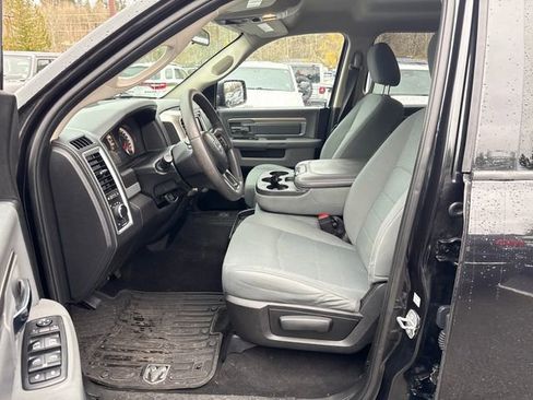 Used 2018 RAM 1500 Classic SLT image 15