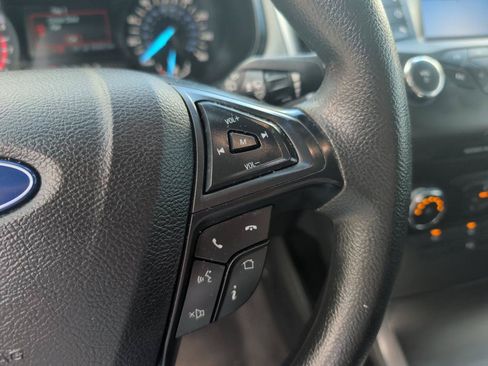Used 2019 Ford Edge SE w/ SE Fleet Driver's Package FWD image 20