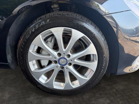 Used 2017 Mercedes-Benz E 300 4MATIC w/ Premium 1 Package image 38