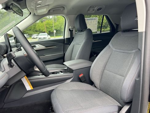 New 2026 Ford Explorer Active AWD/4WD image 13