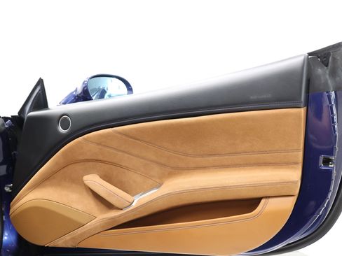 Used 2017 Ferrari California T image 83