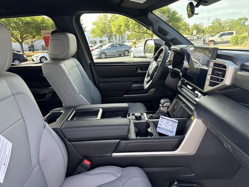 New 2026 Toyota Tundra SR5 AWD/4WD image 32