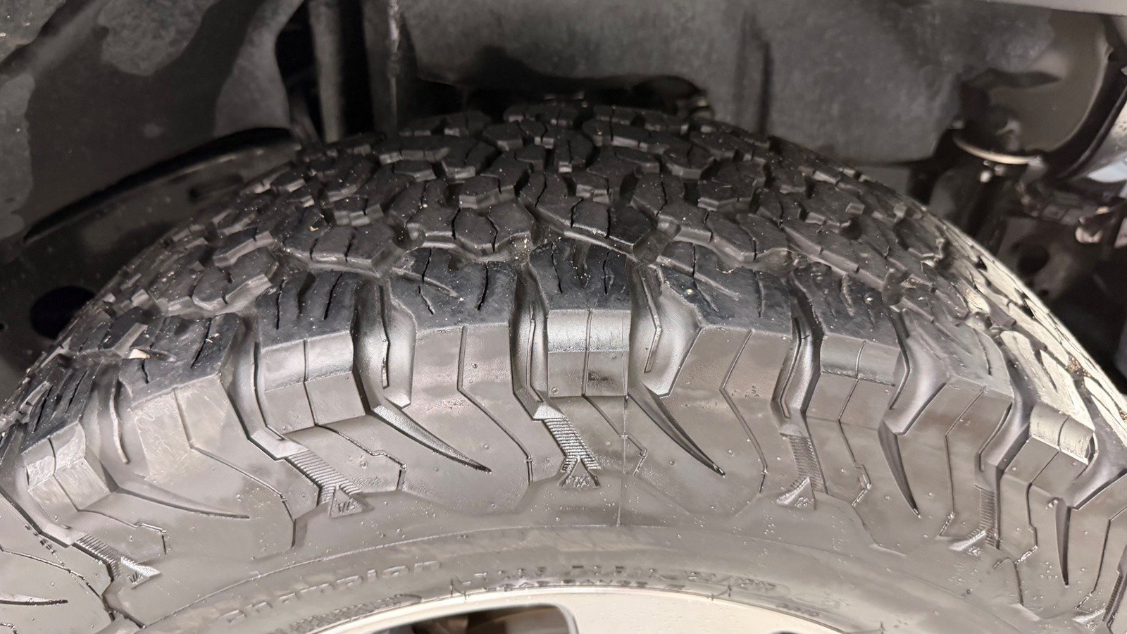 Used 2019 Jeep Wrangler Unlimited Sahara AWD/4WD image 18