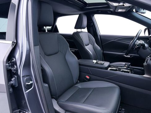 Used 2023 Lexus RX 350 FWD w/ Cold Area Package image 35